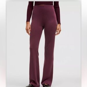 Lululemon Ribbed Softstreme Flare Pant Size 14